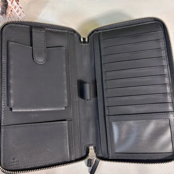 Beautiful Gucci Travel Organizer Wallet Black Guccissima - Picture 6 of 13